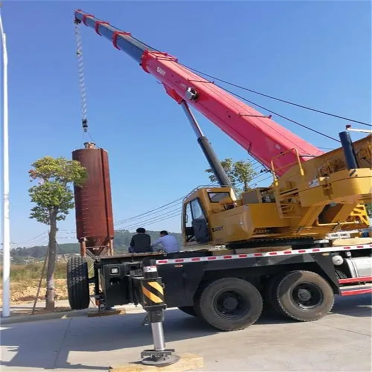 邵武吊车租赁作业时的保养和维护