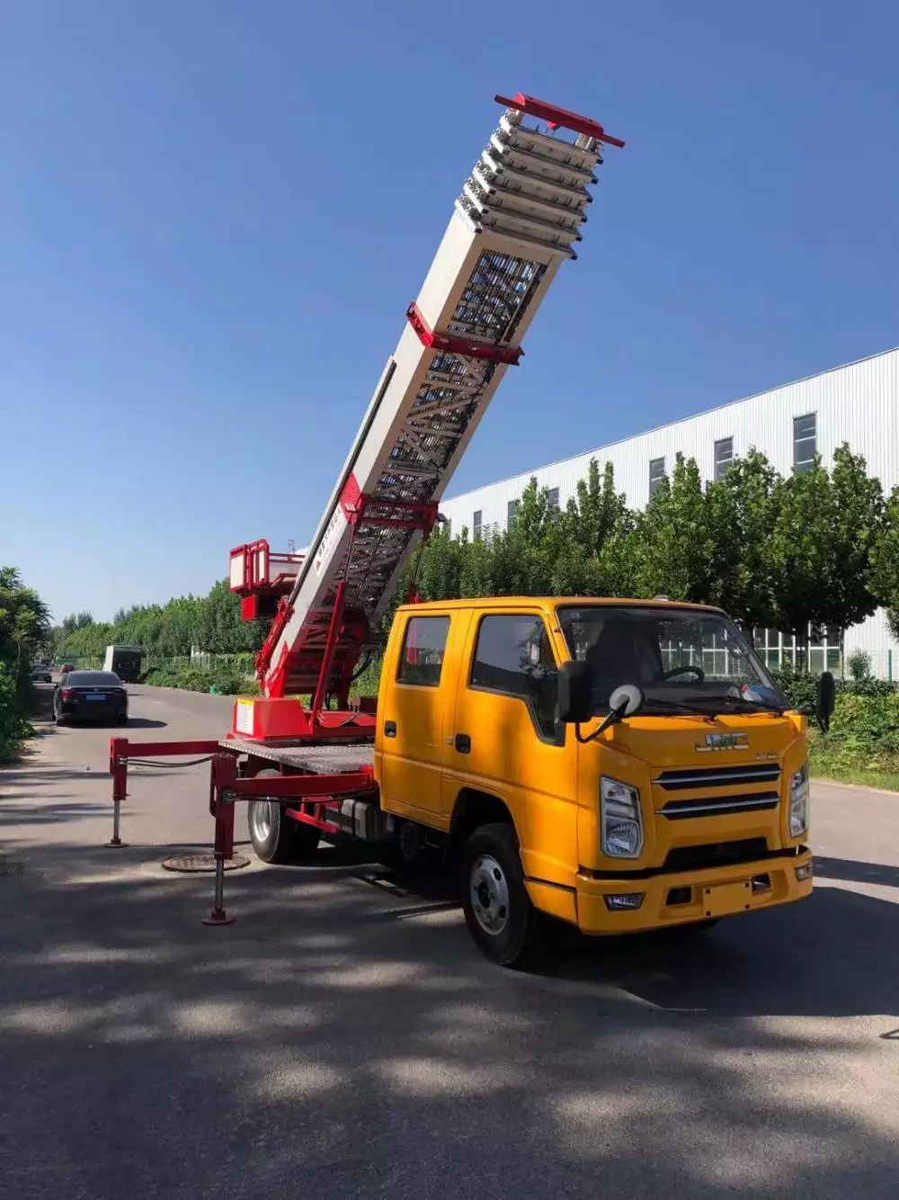 邵武附近的云梯车出租服务：轻松解决高空作业需求